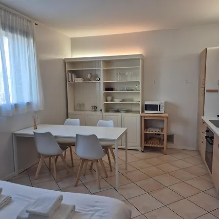 Apartment Alis House Como