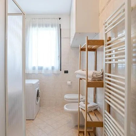 Apartment Alis House Como