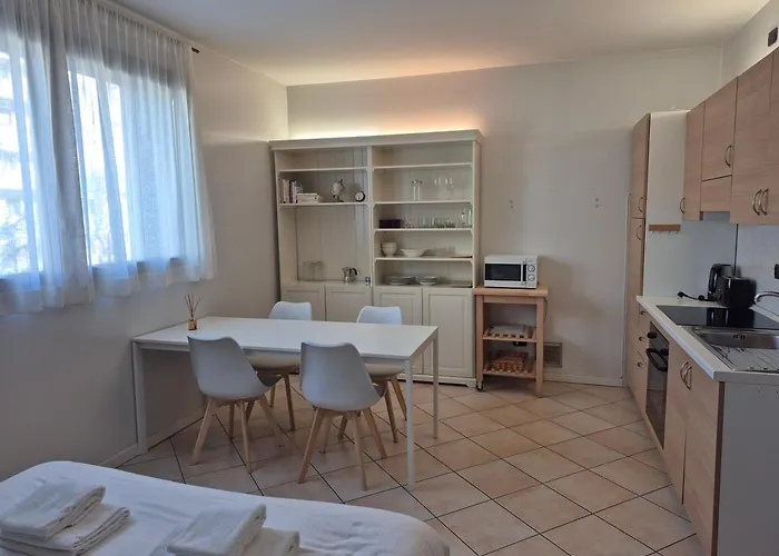 Apartment Alis House Como